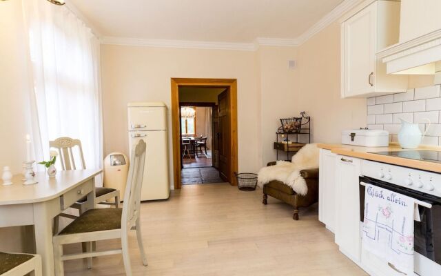 Cozy Holiday Home in Gürth With Private Garden