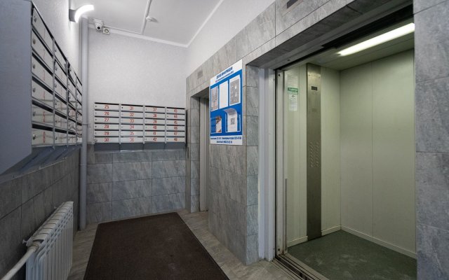 TimHouse on street Vishnevskogo