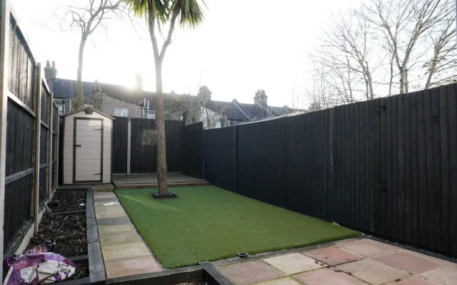 3 Bed-sleeps 7-garden-parking-town Centre