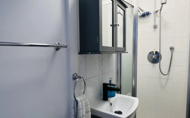 Impeccable 1 Bedroom Flat in Central London