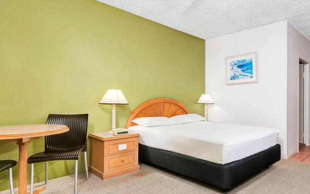 Mercure Cairns