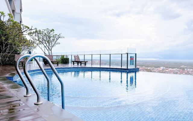 Silverscape Residence