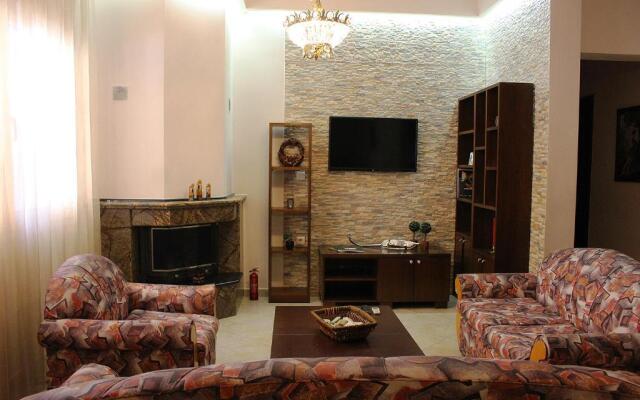 My Home - Meteora Central Apt - 2 BD