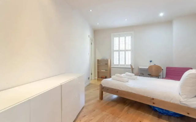 2 Bedroom Apartment in Central London
