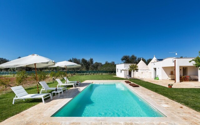 3360 Trulli Pangi by Perle di Puglia