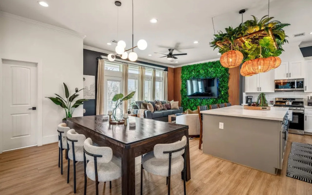 The Green Haus Luxxe Cabana Rooftop Retreat