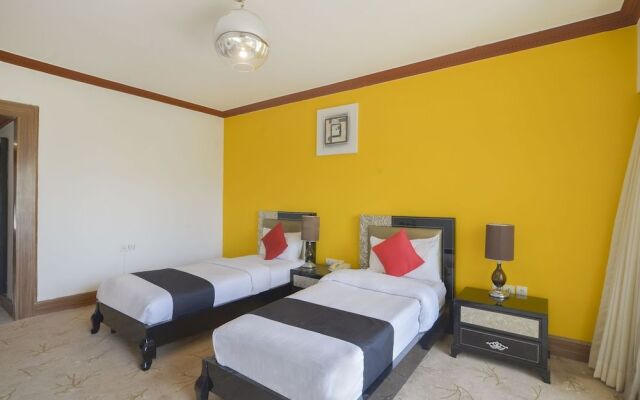 Capital O 44161 Royal Palms Hotel - Lily Collection