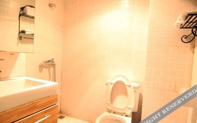 Laiyin Apartment Hotel