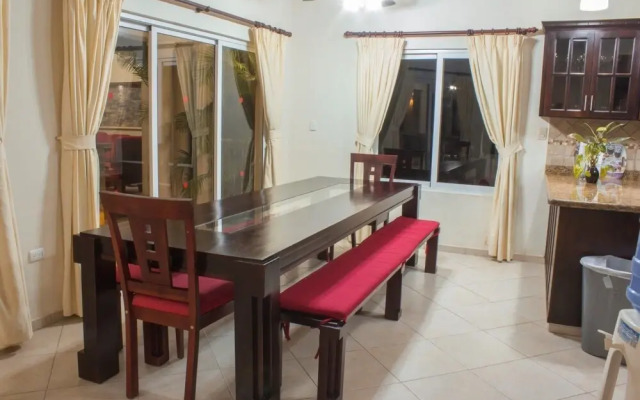 Privacy and comfort luxury 6 bedroom villa