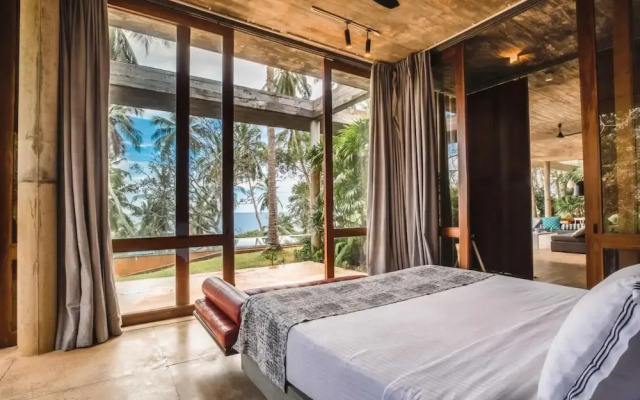 Sustainably Designed Villa Overlooking Indian Ocean