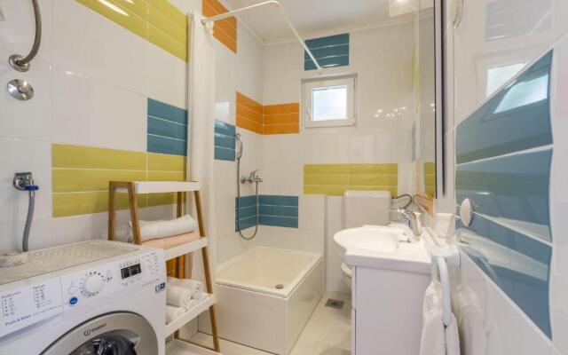 Apartments Matea - 20m from sea