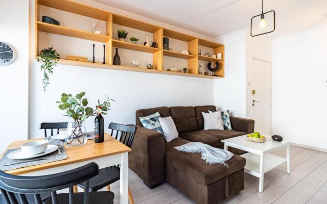 Rustic 1-BR Apt in Mackenzie-Larnaca