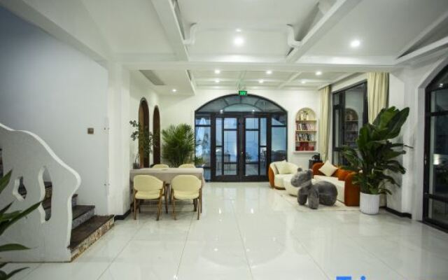 Shengsi Z·Encounter light luxury swimming pool resort