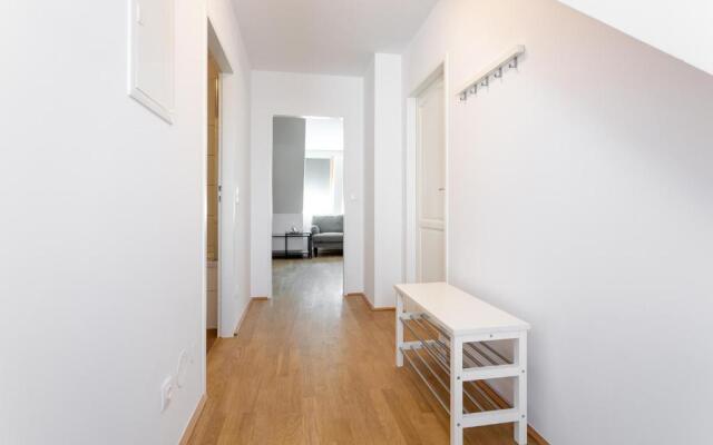 N46 · Penthouse near Schoenbrunn. Amazing Terrace! N46