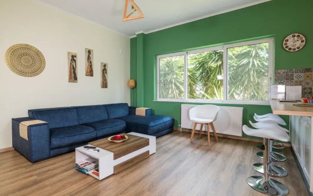 Alexander Apartments Airport