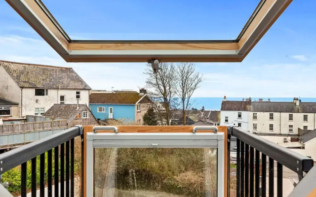 Maes-y-berllan - Close to Village and Beach