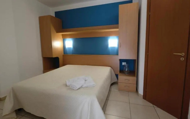 Ferienwohnung Ulivo mit Pool und Privatstrand