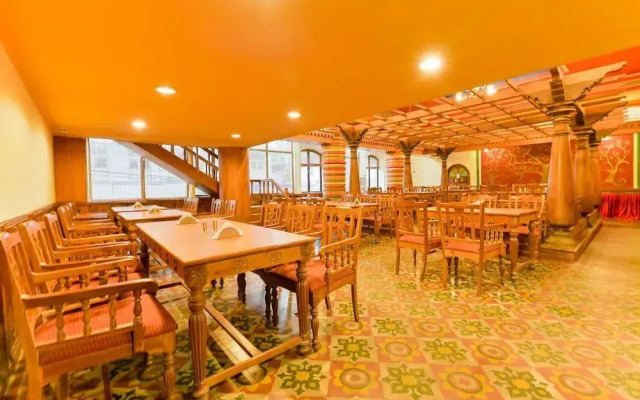 Hotel Woodlands by OYO Rooms