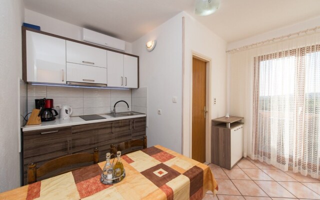 A1 Cozy Apt. w. big Garden, 2 Balconies & Grill