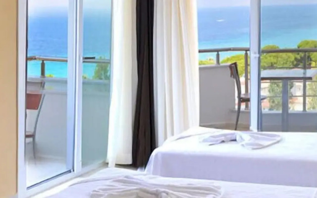 Blue Sea Hotel