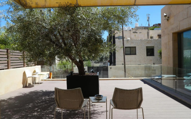 ALQasr Metropole Hotel