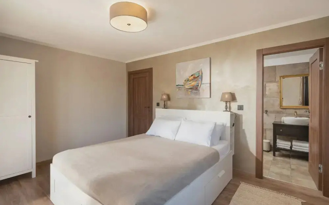 Lulu in Dobrinj With 4 Bedrooms and 4 Bathrooms