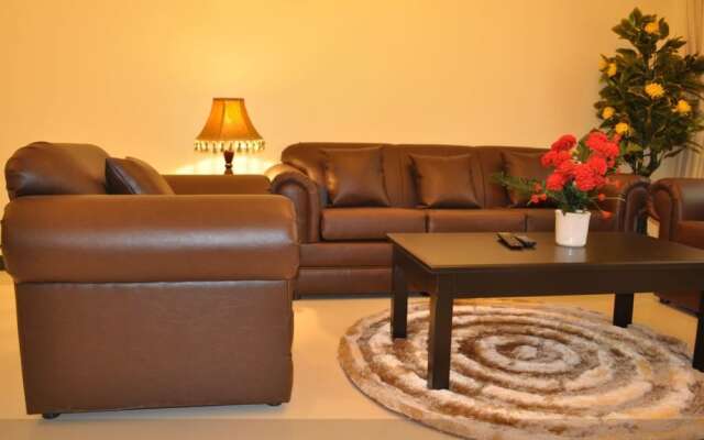 Golden Treasure Tower Family Apartment