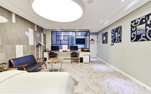 Hotel The Class