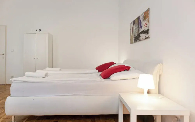 Affordable 3BR Apt Belvedere Vicinity