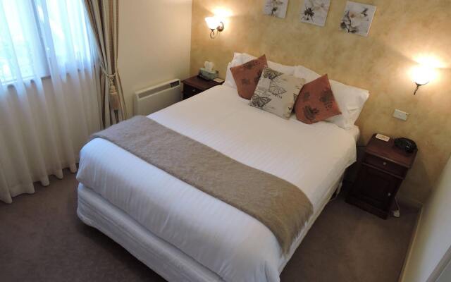 Kubba Roonga Guesthouse - Boutique Luxury Spa Retreat & Gardens