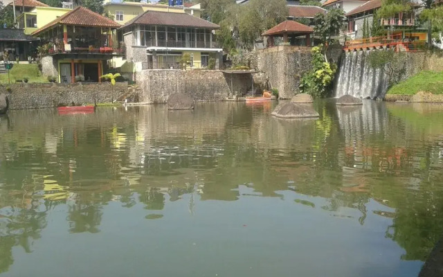 Villa Bukit Danau