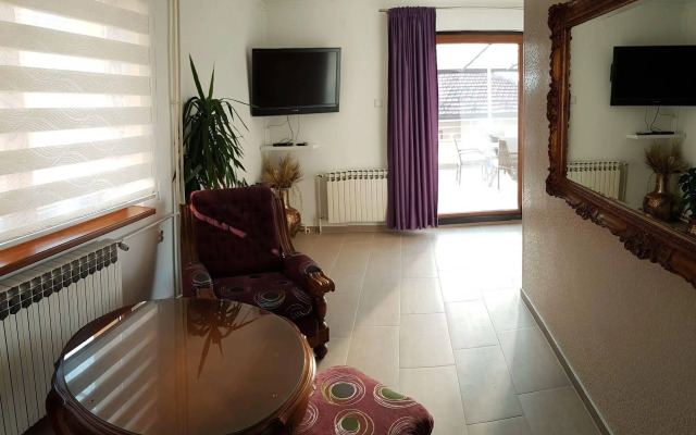 Guest House Ćiro