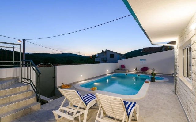 Mario - With Pool - H