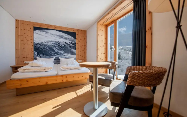 Mondschein Hotel and Chalet