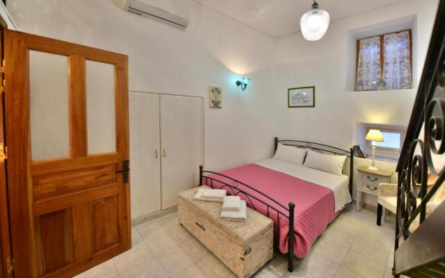 2-level Apartment "Mandraki"
