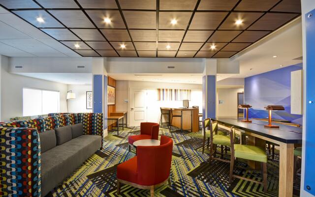 Holiday Inn Express Evansville by IHG