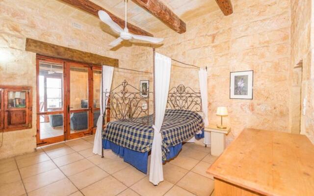 Farmhouse Cala2