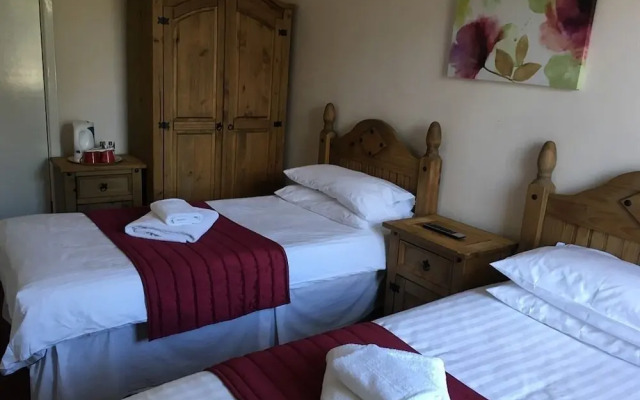 Novar Arms Hotel