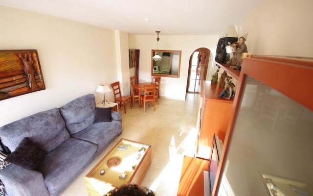 Livingtarifa - Bajo con acceso a piscina