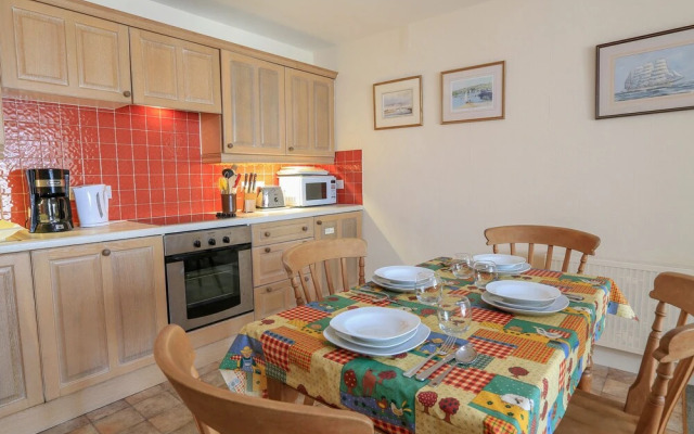 3 The Salcombe