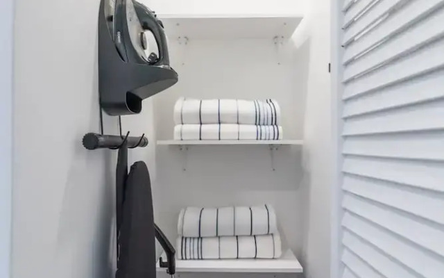 VHC Luxury Apartments 538 Apt #403