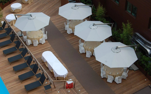 Base Hotel