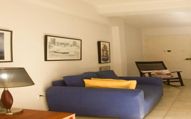 Suit Vedado