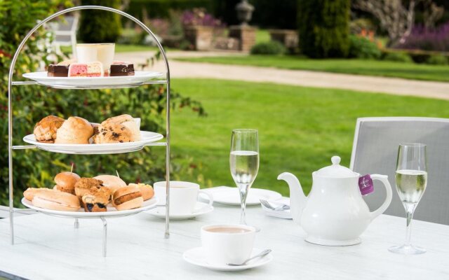 Barnett Hill - Luxury Hotel