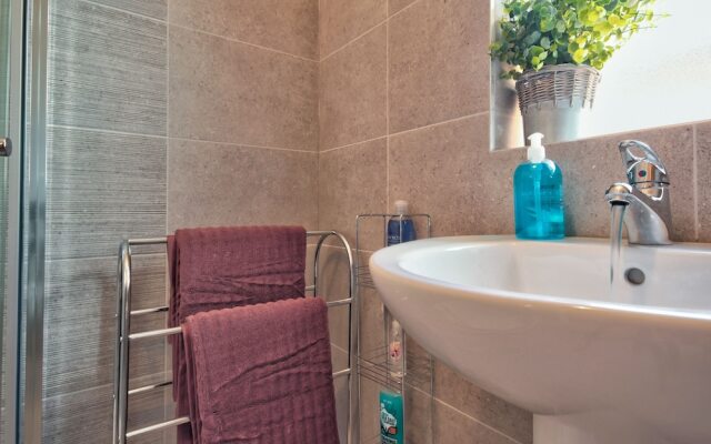 Upperton Road Guest Lodge