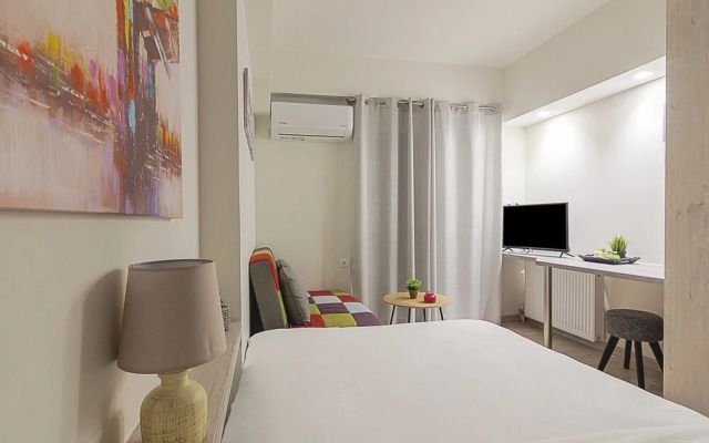 Modern Athens Studio by Cloudkeys