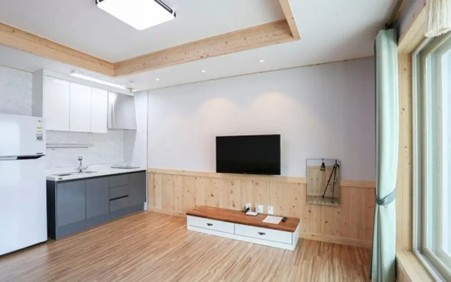 Yeonggwang Beach Central Pension