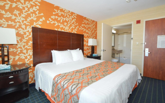 Corona Hotel