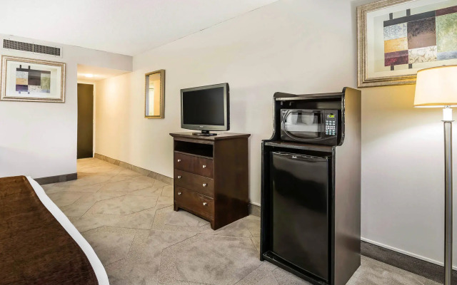 Clarion Hotel Orlando International Airport