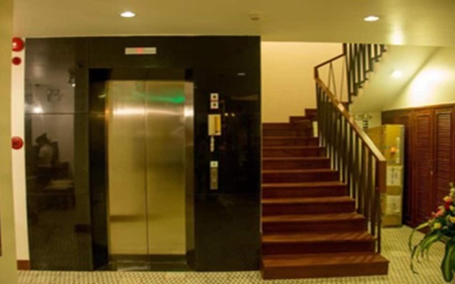 Day Sunrise Hotel